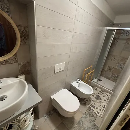 Whiteflower Apartment Bari