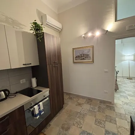 Whiteflower Apartman Bari